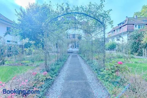 Zentrumsnahes, stilvolles Apartment nahe Bern-Bahnhof - Image 1