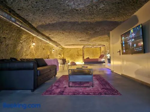 Troglodyte Loft Natural Coolness - Image 1