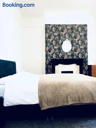Room near Anfield - Great Value Stay - Image 1