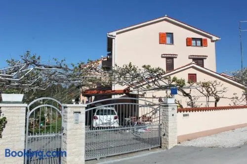 House Milan AP2 - Image 1