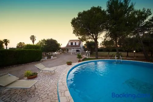 Villa dei Sogni-8 minuti dal mare di Gallipoli-Intera Villa con Piscina Privata 50 mq e parco di 10000 mq IN USO ESCLUSIVO-5 camere -comoda 8-10 fino 14 ospiti - Image 1