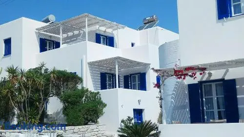 Nicos Studios & Apartments - Image 1