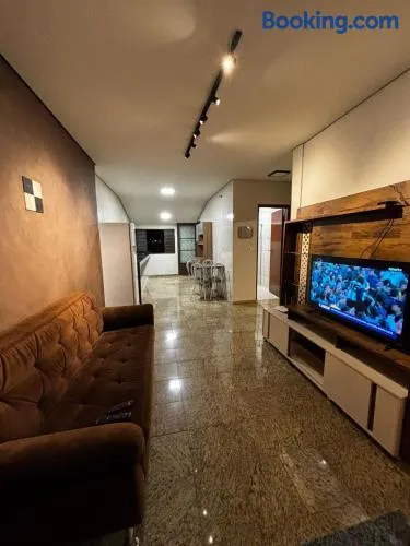Aconchegante casa no centro de Guaxupe - Image 1