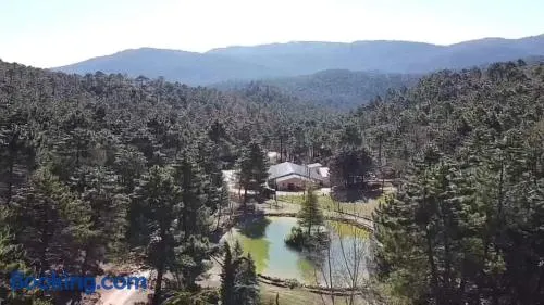 Chalet lujo en finca Zafiro lagunazo Riopar 5 o 3 dormitorios y 3 Baños Parque Natural del Rio Mundo - Image 1