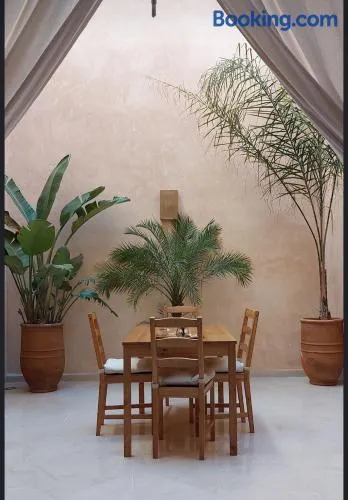 Riad L'Aéroport - Image 1
