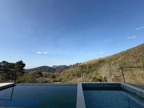 Casa na Serra com suítes, vista, lazer completo - Image 1