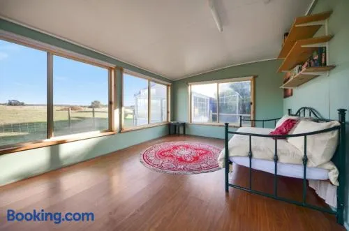 Miffys Cottage - Pet Friendly Getaway! - Image 1