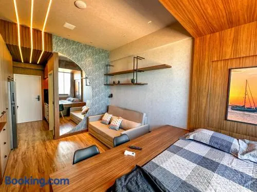 Studio Moderno e Completo - Image 1