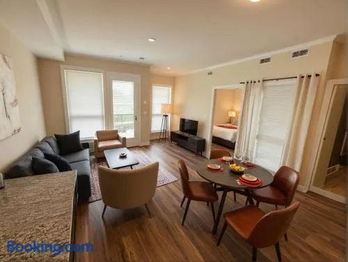 Central Northridge Apartment near CSUN - Image 1
