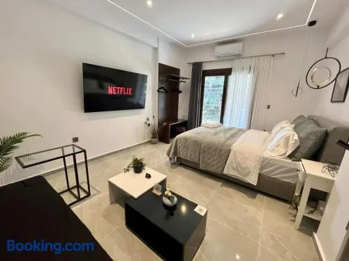 Eva Maria - The Number 5 Apartment - 2 Bedrooms - Image 1