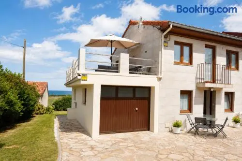 ¡Nuevo! Casa reformada, cómoda y con vistas al mar - Image 1