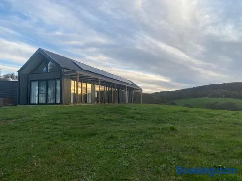 Hilltop Retreat near Kuitpo - Romantic escape - Image 1