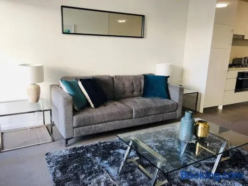Fantastic Executive Apartment Neutral Bay GRO17204 - Image 1