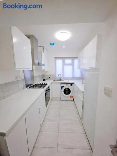 Erith Property - Image 1