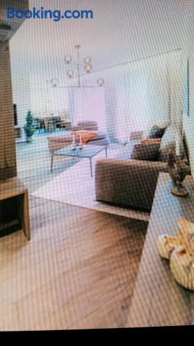Spacious Sweedish Villa - Image 1