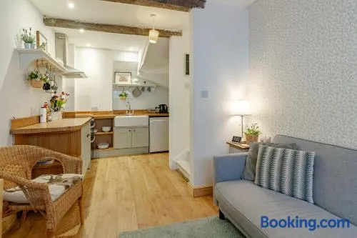 The Shoe Box cottage with allocated parking - Image 1