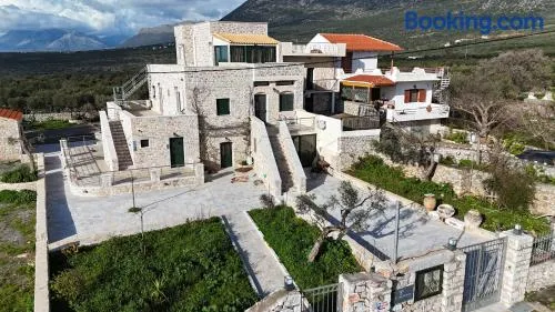 Mani Tsopakas Residences Trisakia apt - Image 1