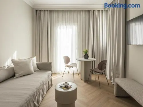 Om Living Volos - Image 1