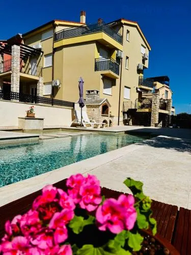 V&V Medulin Private pool Villa near Beach, 200m - Image 1