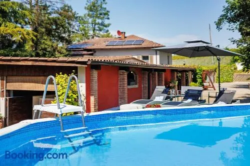 Apartment „Villa Paradiso“ mit privatem Pool, Garten und WLAN - Image 1