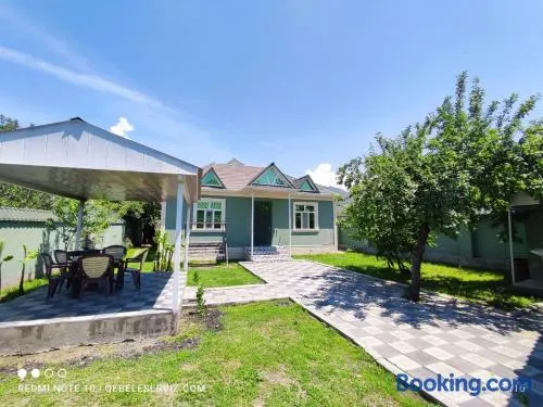 QQS villa with swimming pool - Image 1
