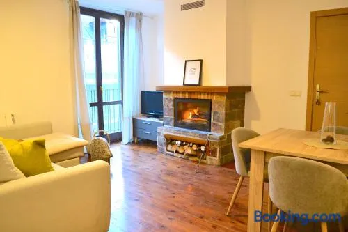 Modern apartament de muntanya amb llar de foc by RURAL D'ÀNEU - Image 1