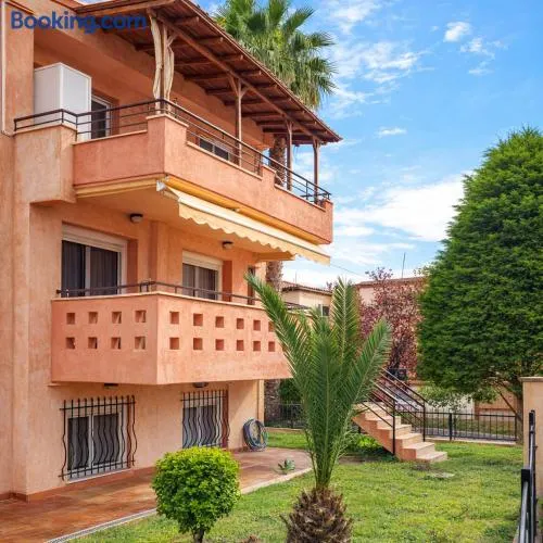 Sea Breeze Beach House Psakoudia - Image 1