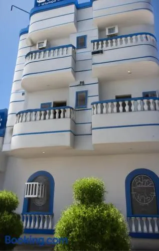 فندق السعادة - Image 1