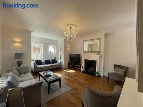 Castle View House - Image 1