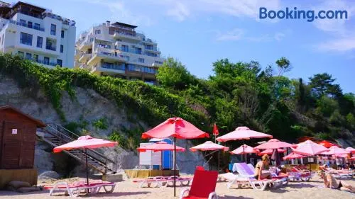 Апартаменти Бяла Клиф на плажа - Apartments Byala Cliff First Line - Image 1