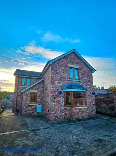 Tarporley Holiday Cottage - Image 1