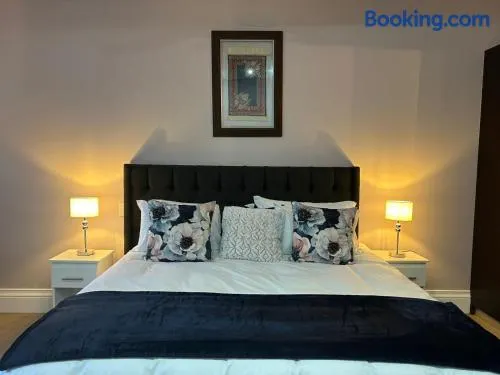 Bishopsfield Guesthouse Rondebosch - Image 1