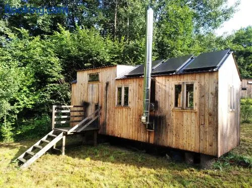 Celoroční GLAMPING v pohodlném domečku - Image 1
