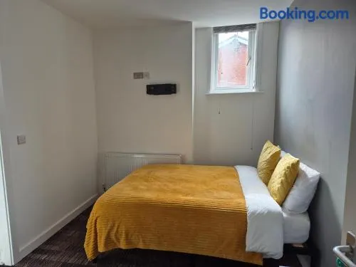 The Hyde House - En Suite Rooms - Image 1