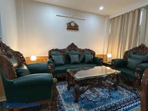 Apartment in Barog - Image 1