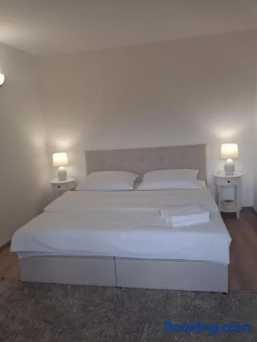 Pod jedľou - Image 1