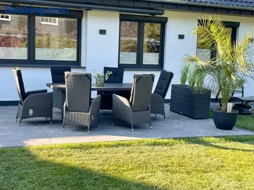 Wellnesshome Fontaneweg mit Sauna, Terrasse und Garten - Image 1