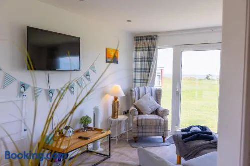 Sea View Holiday Chalet, access to sandy beach - Pets go free - Image 1