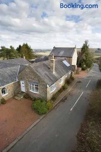Stable Cottage - Image 1