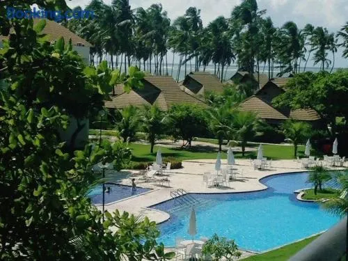 Flat 2 Qtos Carneiros Beach Res Beira Mar - Image 1