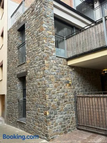 Apartamento dúplex con encanto a 30 Kilómetros de Andorra - Image 1