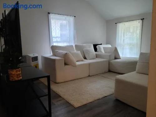 3 bedrooms fully finished - Image 1
