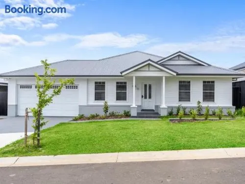 Beautiful House In the Heart of Tahmoor - Image 1