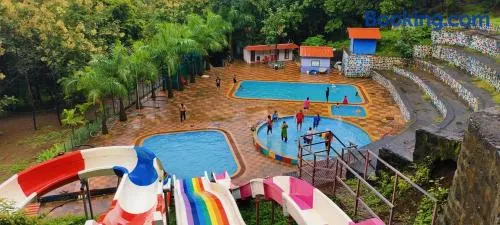 Ajuba Gav Resort - Image 1