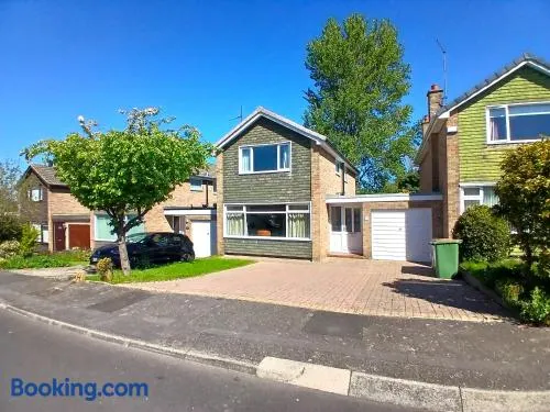 House near moors, 10 minutes walk to high street - Image 1