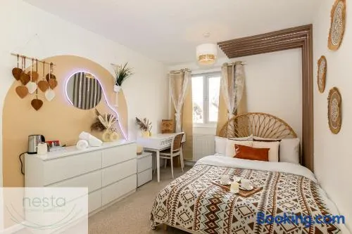 Bohemian Haven Guesthouse - Image 1
