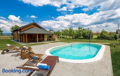 V's place - wooden house with heated pool and outdoor sauna - Image 1