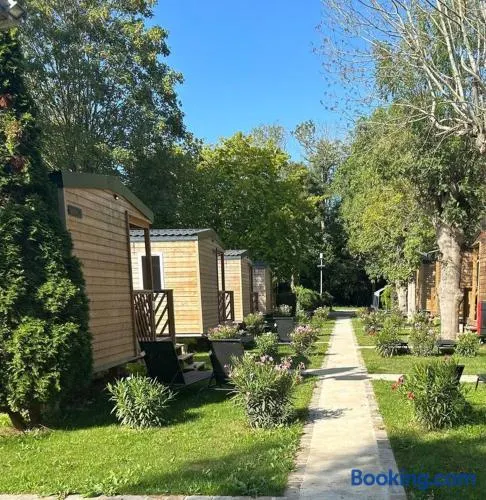 Paris Camping Ile du Roi - Image 1