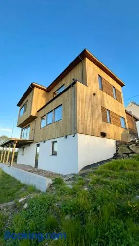 Modern detached house with a view - Image 1