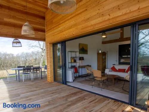 Gîte confortable avec piscine privée et jardin clos en Dordogne - Image 1